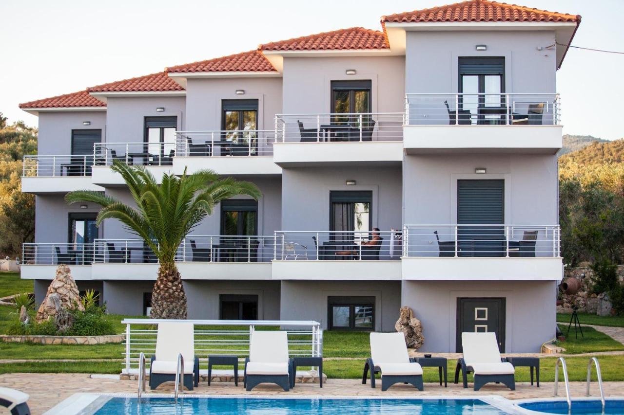 Blue Waves Luxury Suites By The Sea Plomari Dış mekan fotoğraf