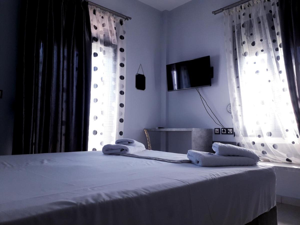 Blue Waves Luxury Suites By The Sea Plomari Dış mekan fotoğraf
