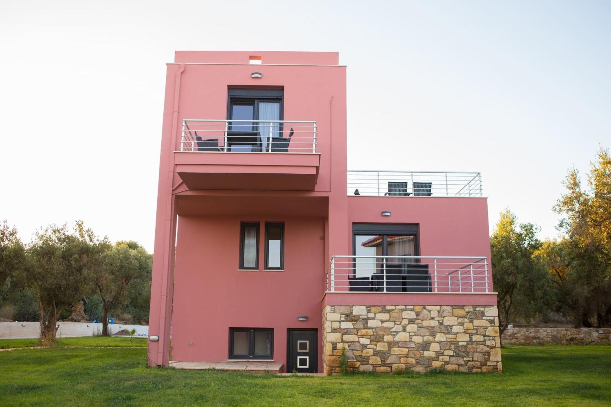 Blue Waves Luxury Suites By The Sea Plomari Dış mekan fotoğraf