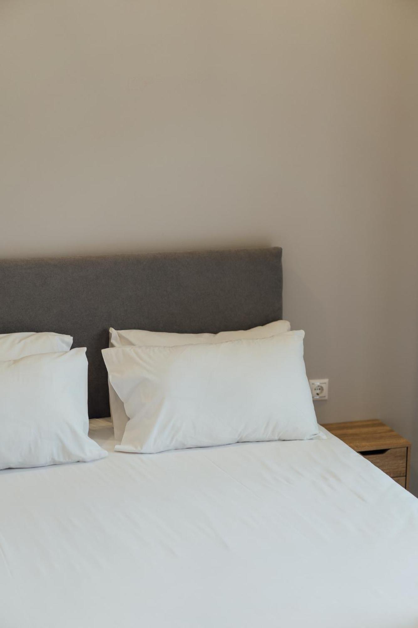 Blue Waves Luxury Suites By The Sea Plomari Dış mekan fotoğraf