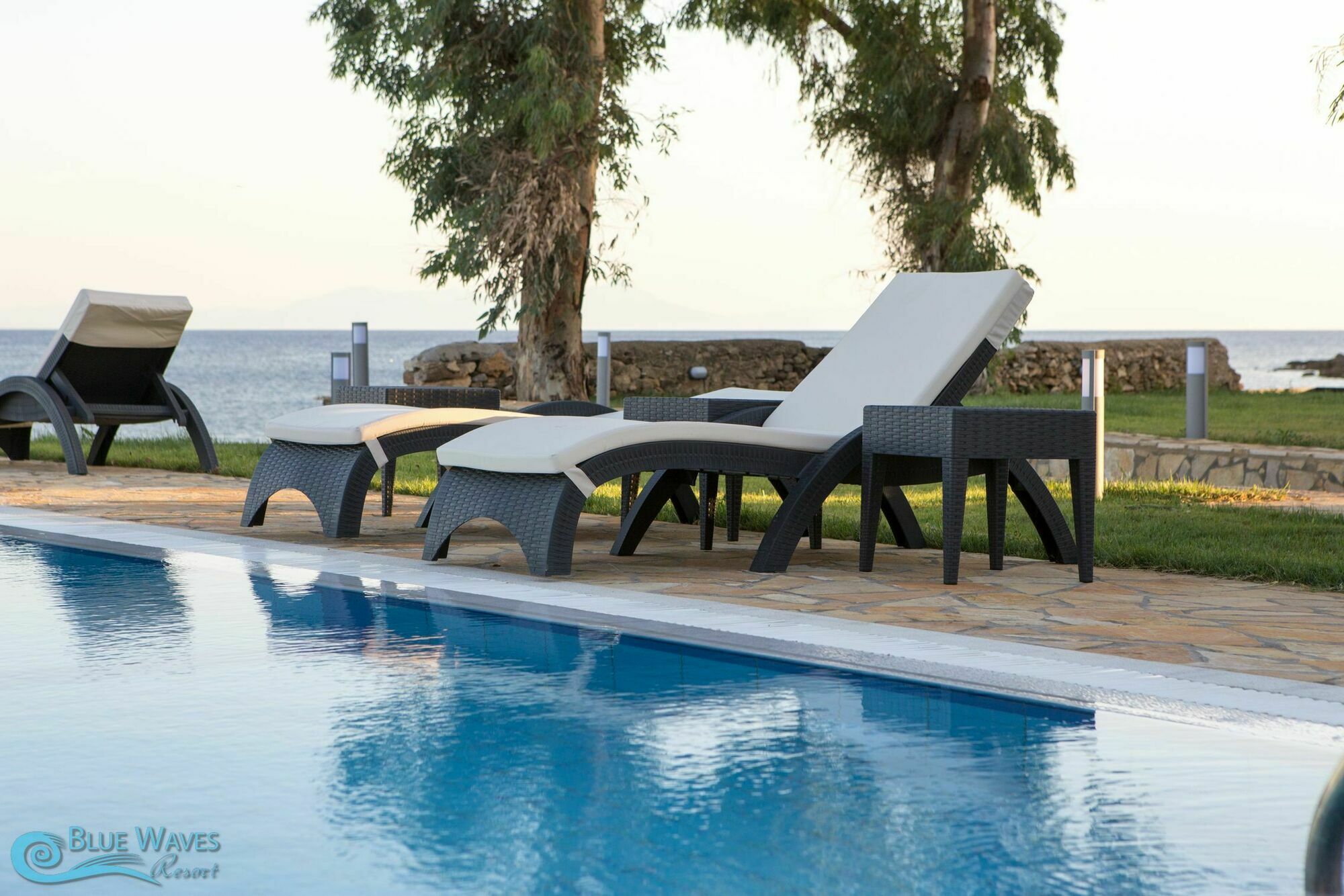 Blue Waves Luxury Suites By The Sea Plomari Konforlar fotoğraf